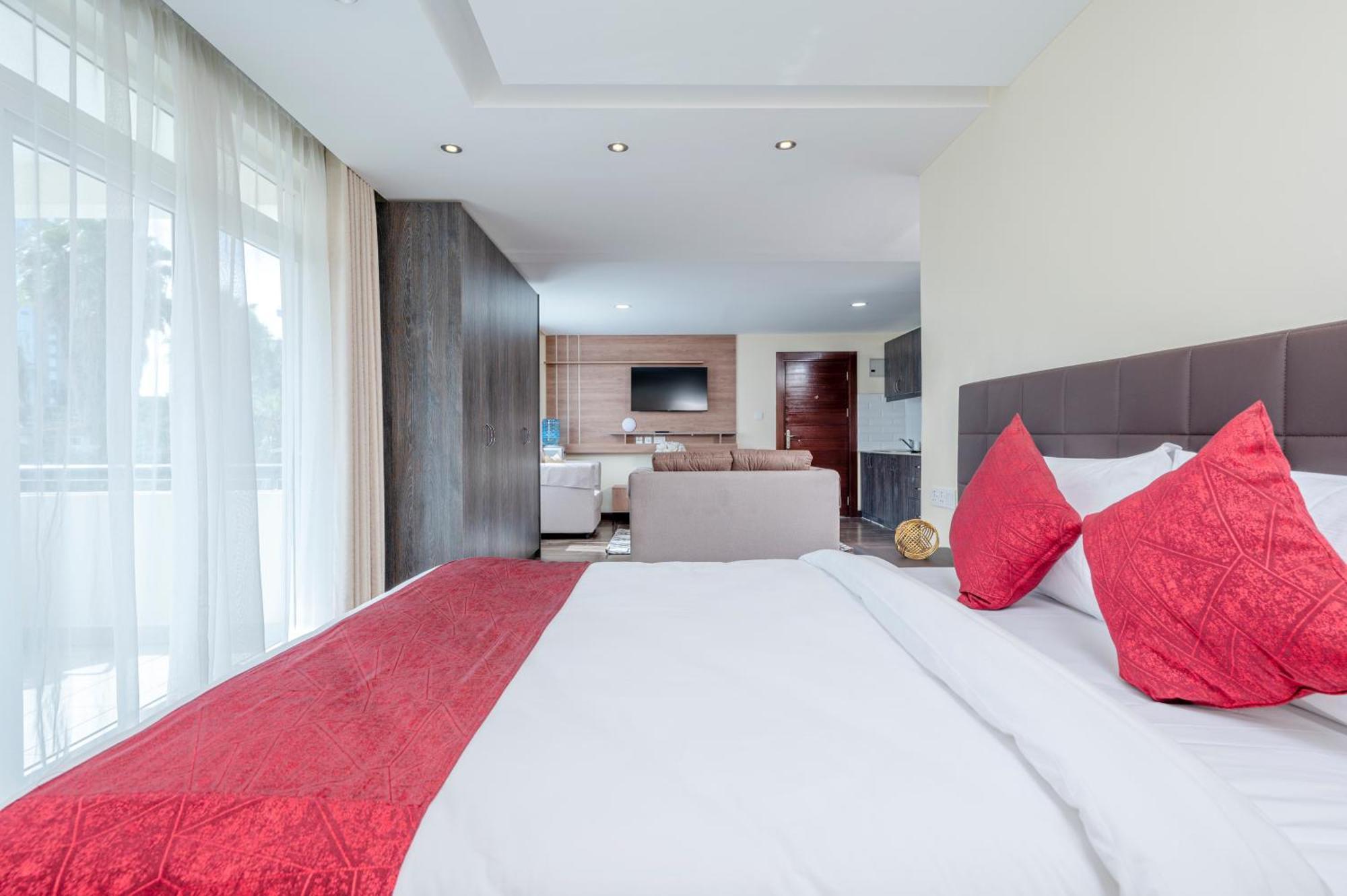 Roma Court Serviced Apartments Найроби Экстерьер фото