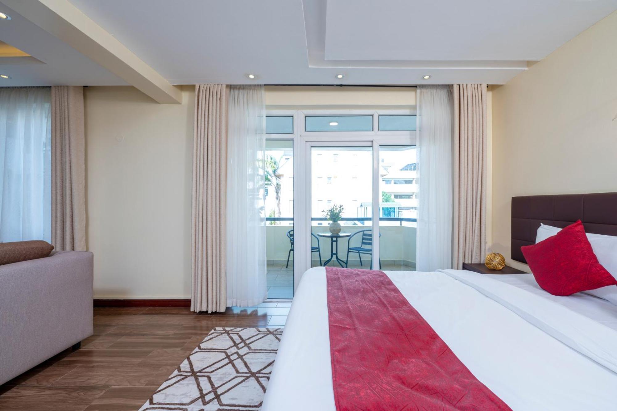 Roma Court Serviced Apartments Найроби Экстерьер фото