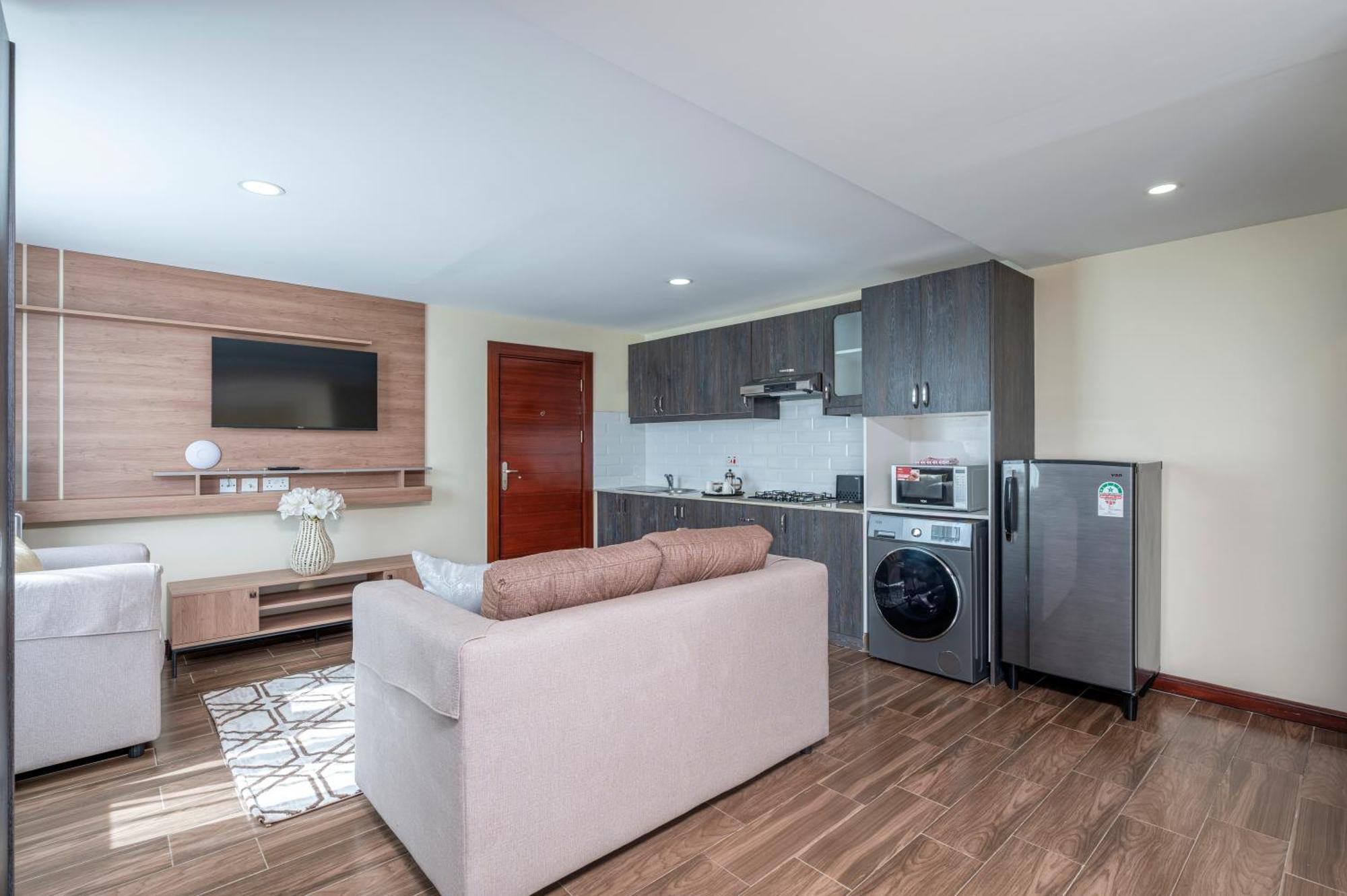 Roma Court Serviced Apartments Найроби Экстерьер фото