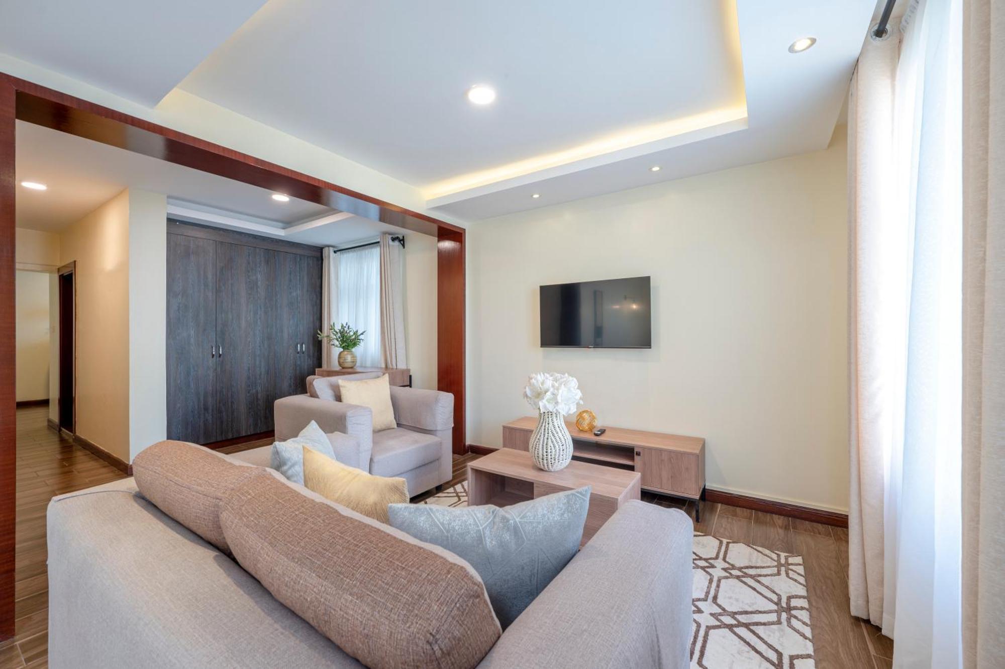 Roma Court Serviced Apartments Найроби Экстерьер фото