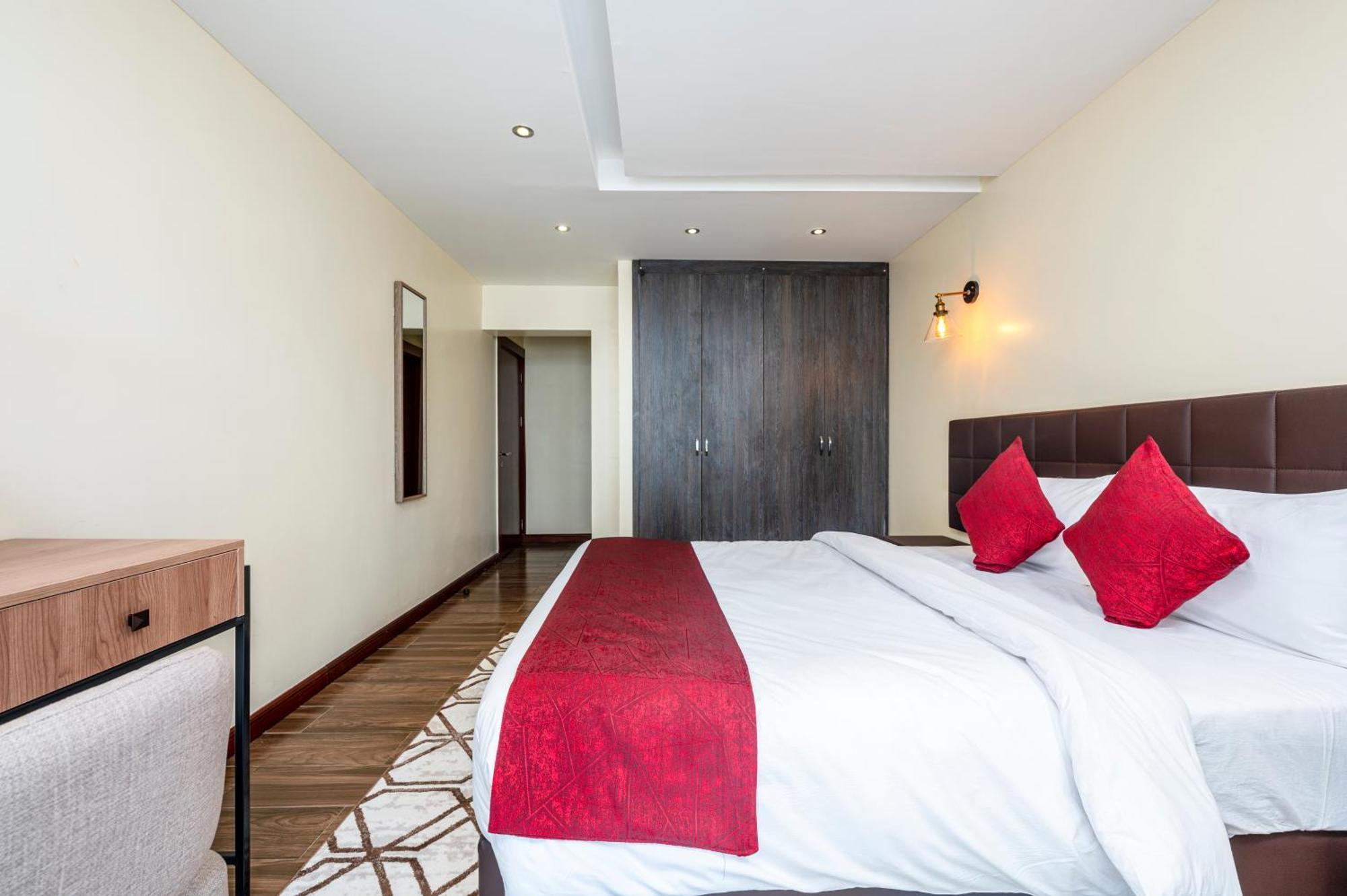 Roma Court Serviced Apartments Найроби Экстерьер фото