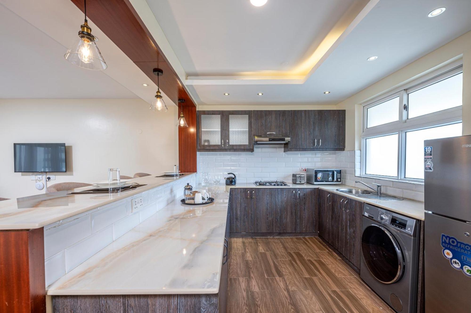 Roma Court Serviced Apartments Найроби Экстерьер фото