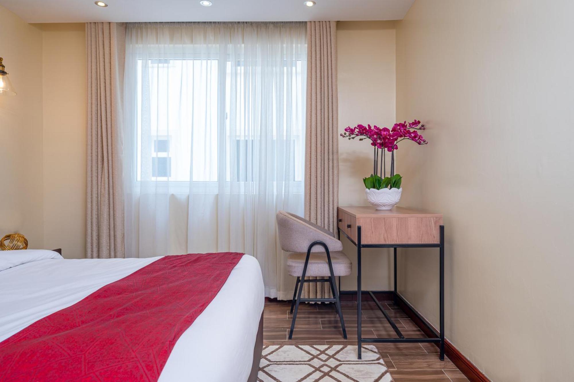 Roma Court Serviced Apartments Найроби Экстерьер фото