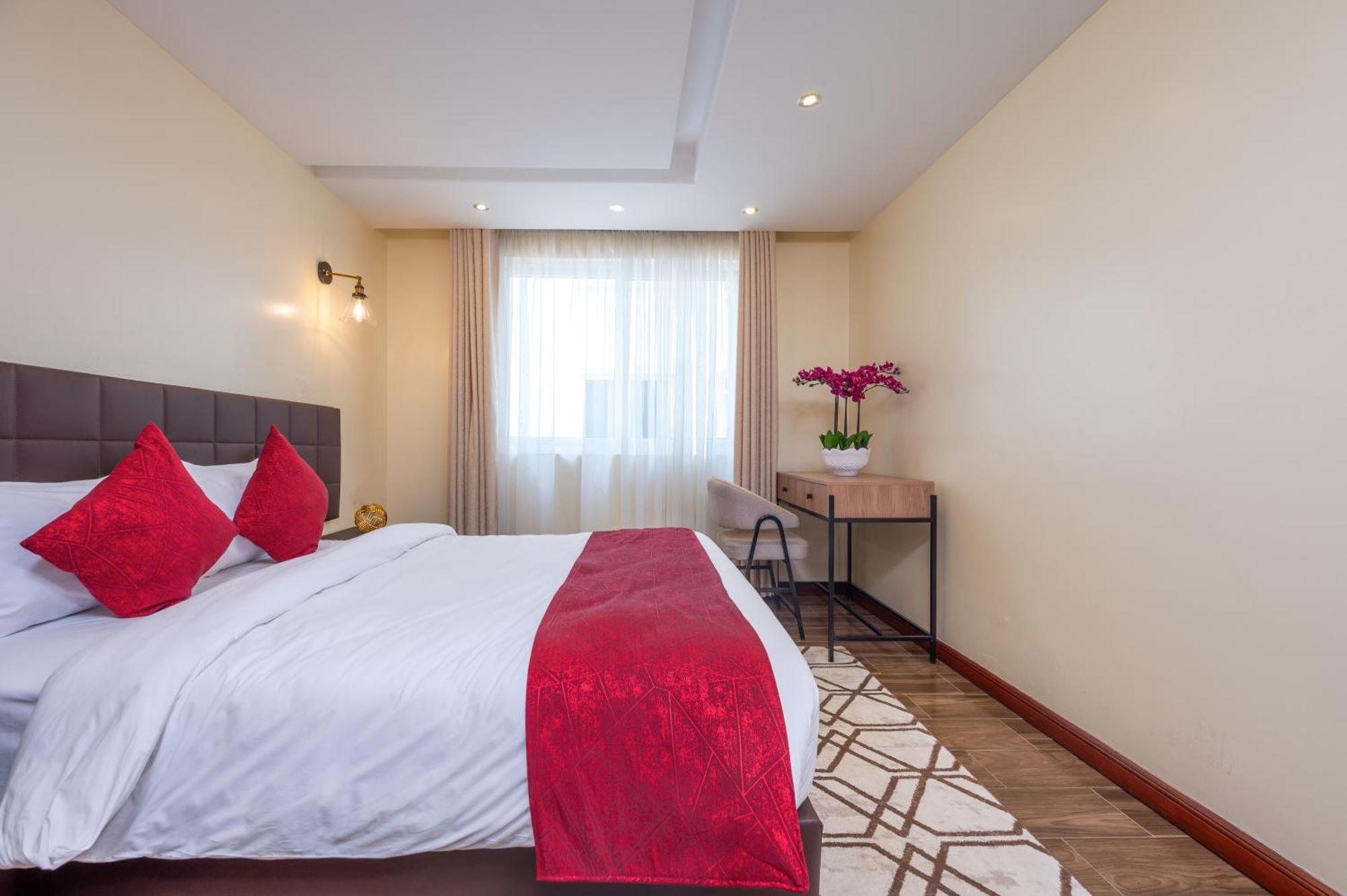 Roma Court Serviced Apartments Найроби Экстерьер фото